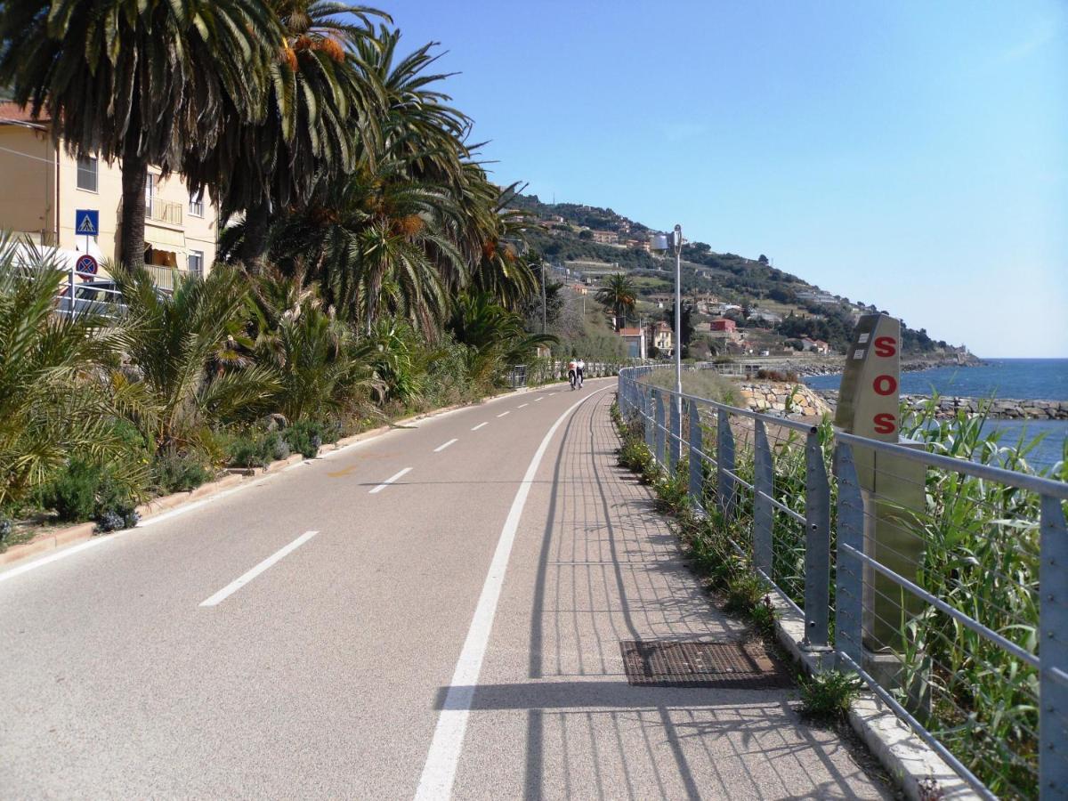 Casa Vacanze Helsinore Sanremo Exterior photo